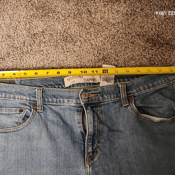 Levi's Women's Blue Jeans - Picture 4 of 5